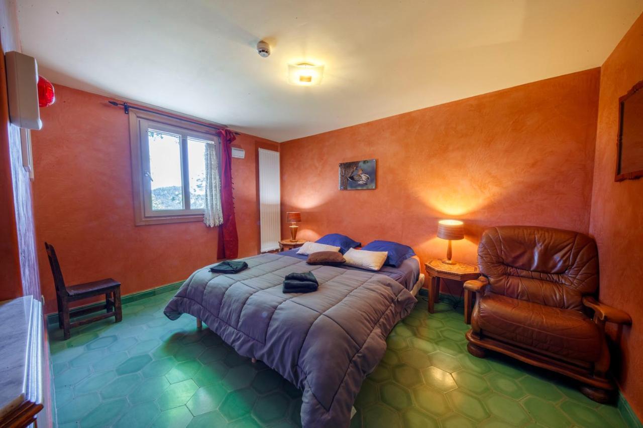 Eco-Hotel Et Yourtes Du Mercantour Гийом Екстериор снимка