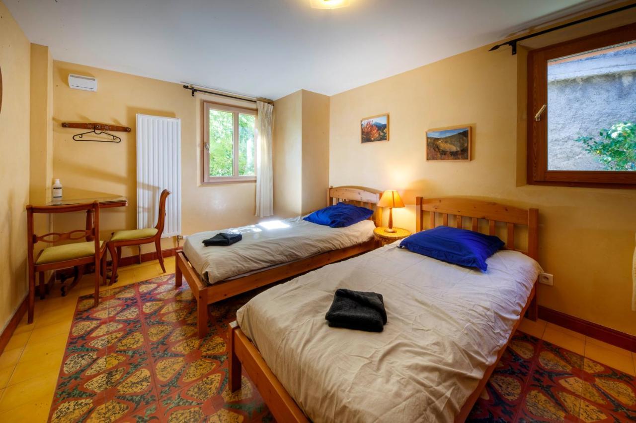 Eco-Hotel Et Yourtes Du Mercantour Гийом Екстериор снимка